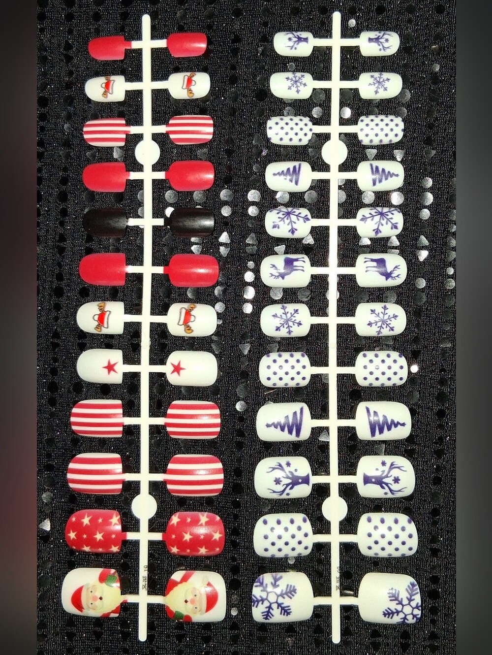 2 Sets Of Christmas Press-on/glue-on Fingernails 48 Pieces